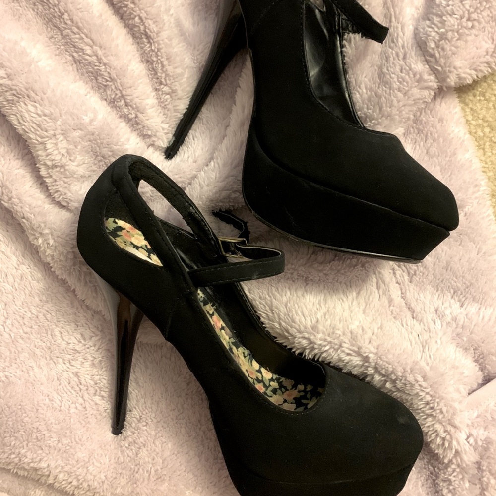 Black stilettos